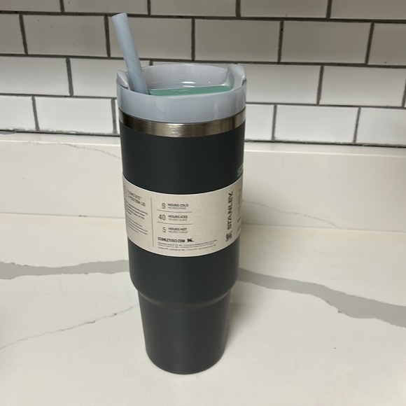 New :  Stanley Quencher H2.0 Flowstate™ 30 oz. Tumbler. - Picture 2 of 4